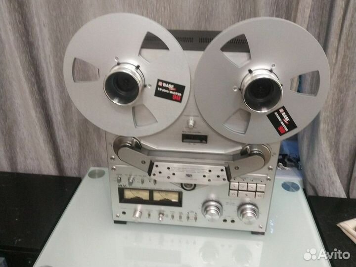 Kатушечный магнитофон akai gx 635 d