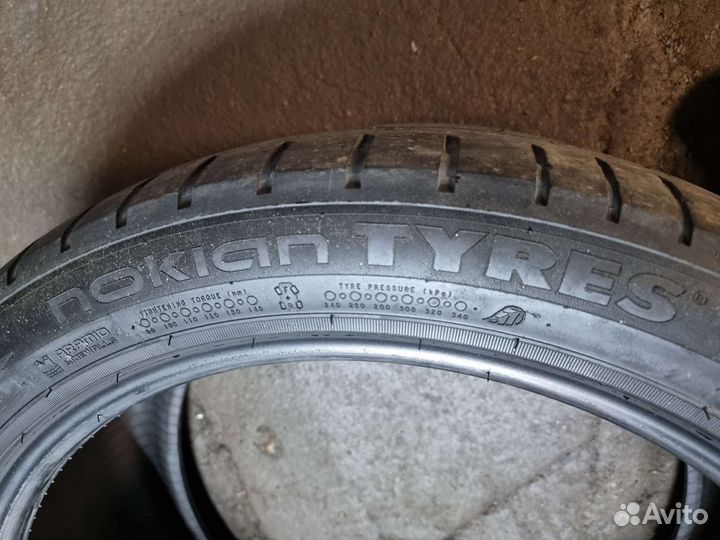 Nokian Tyres Hakka Black 2 SUV 295/40 R21 111