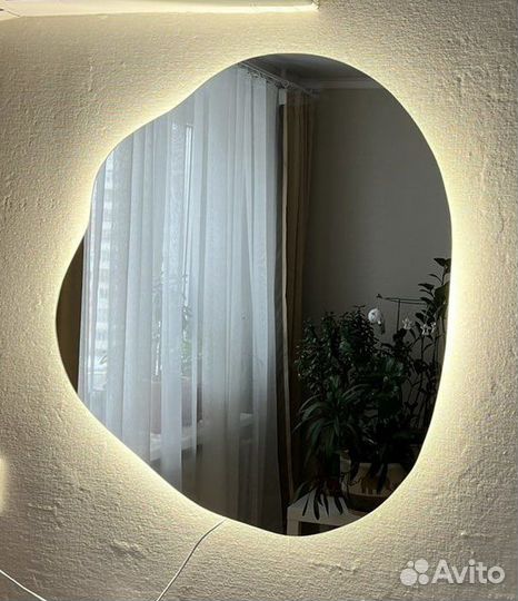 Зеркало с подсветкой в прихожую