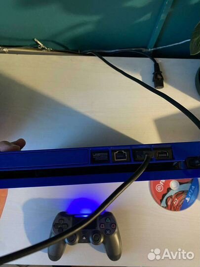 Sony PS4 slim Limited/ 2геймпада / игры