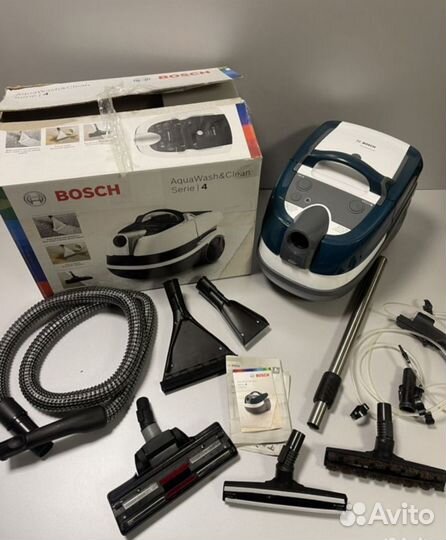 Пылесос Bosch Serie 4 BWD41720 зеленый