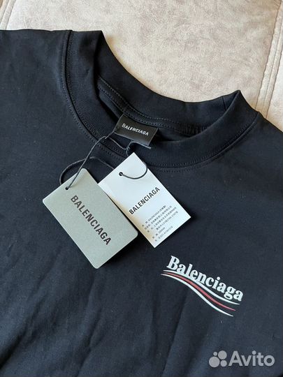 Футболка Balenciaga