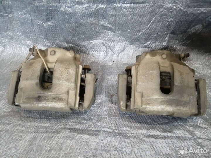 Передние суппорта правый левый bmw x3 e83 m54b25