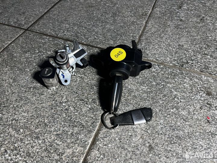 Комплект личинок ключ замок ауди а6 с6