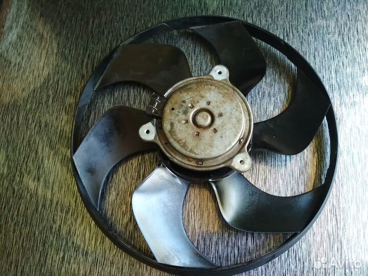 Вентилятор радиатора Nissan Note (E11)