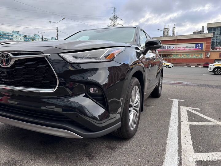 Toyota Highlander 2.4 AT, 2023, 101 км