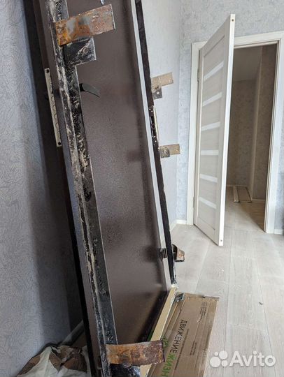 Дверь входная металлическая