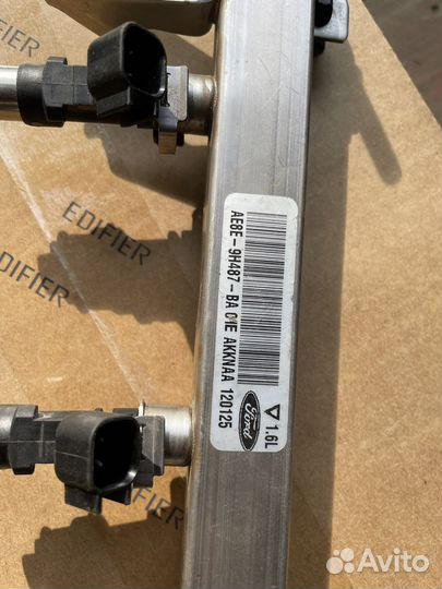 Топливная рампа и форсунки Fiesta MK6 1.6