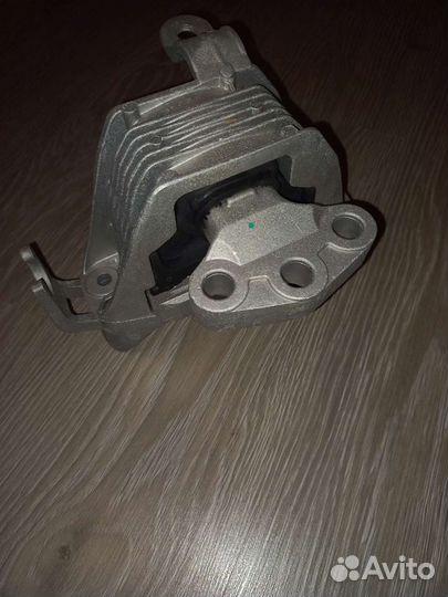 Подушка двигателя Opel astra j gtc
