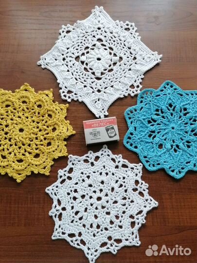 Бандана-косынка и салфетки под кружку