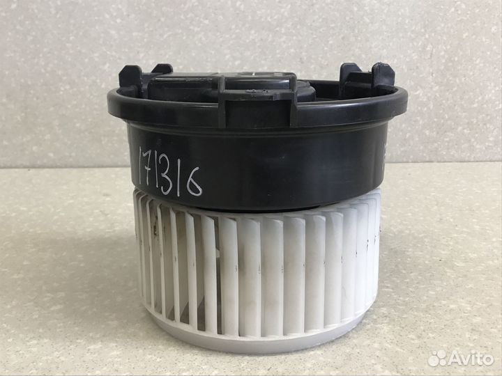 Моторчик печки Toyota Highlander III 2013-2019