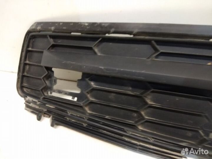 Решетка бампера передняя правая Skoda Kodiaq 1