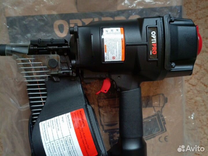 Пневматический пистолет для гвоздей