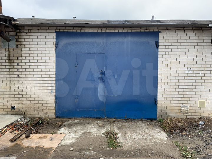 Гараж, > 30 м²