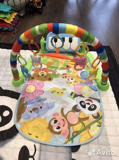 Развивающий коврик с пианино