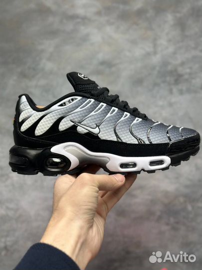 Кроссовки Nike air max Tn plus