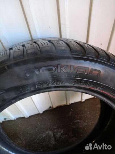 Nokian Tyres Hakkapeliitta 7 215/55 R17 95T