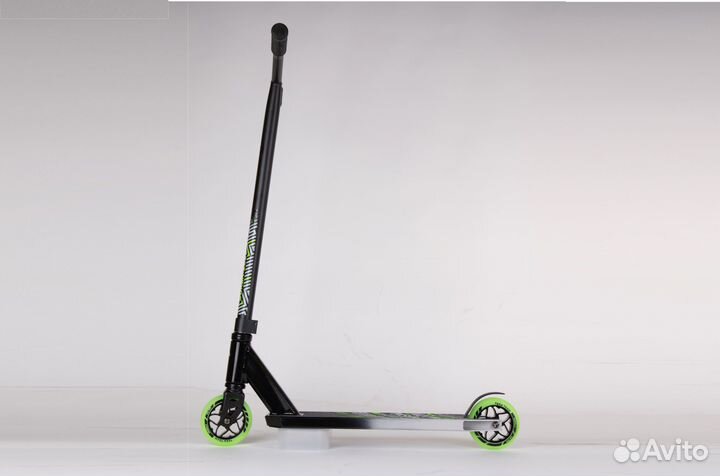 Трюковой самокат Duker 202