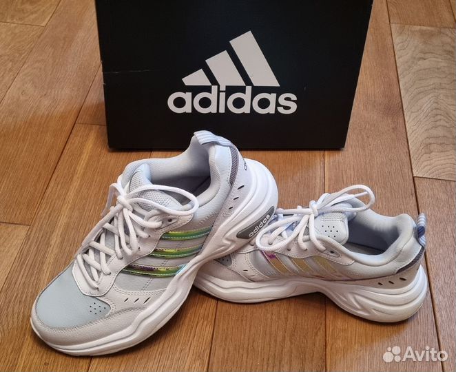 Кроссовки женские adidas 40 размер