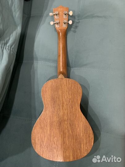 Укулеле гавайская гитара