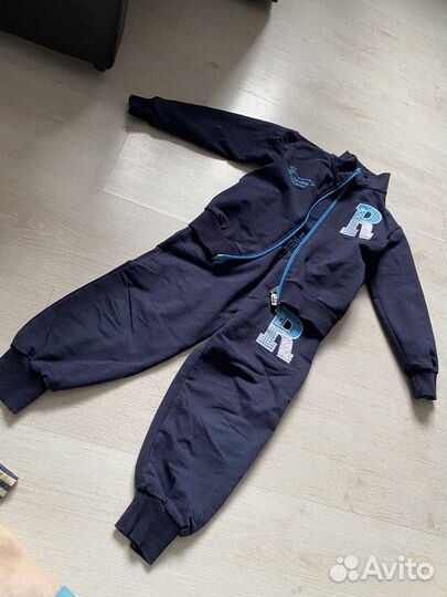 Спортивный костюм