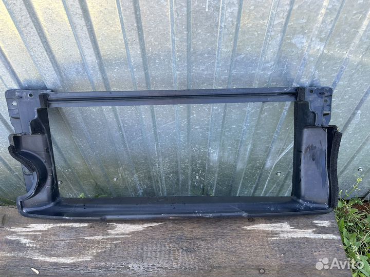 Дефлектор радиатора на Kia Seltos б/у