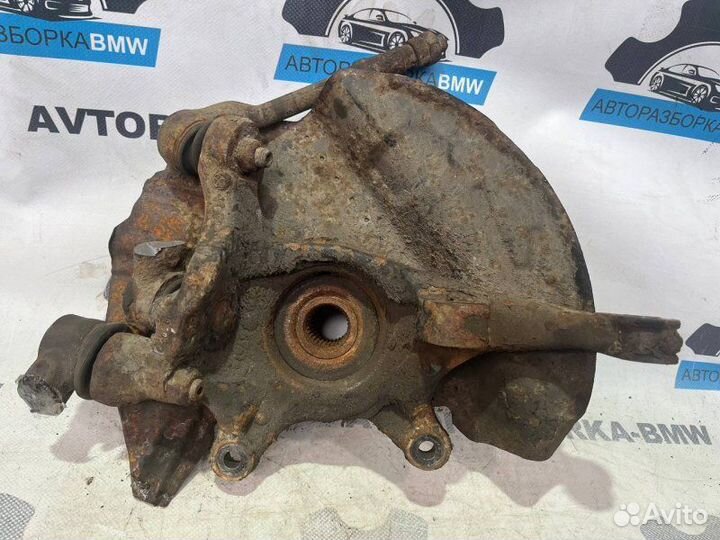 Кулак поворотный передний правый Bmw X5 E53 M57D30