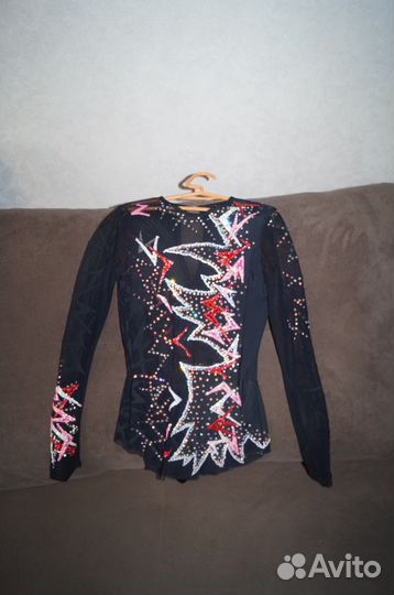 Продам купальник для художественной гимнастики