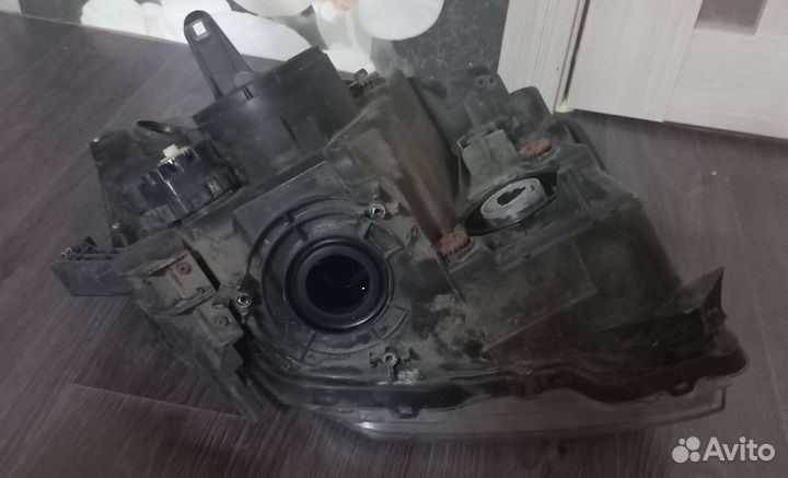 Фара левая mitsubishi pajero 4 2007 гв