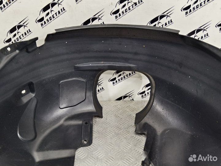 Подкрылок передний левый Ford Focus 3 1.6 pnda