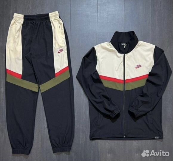 Спортивный костюм