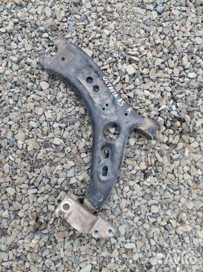 Передние рычаги Skoda Octavia A5