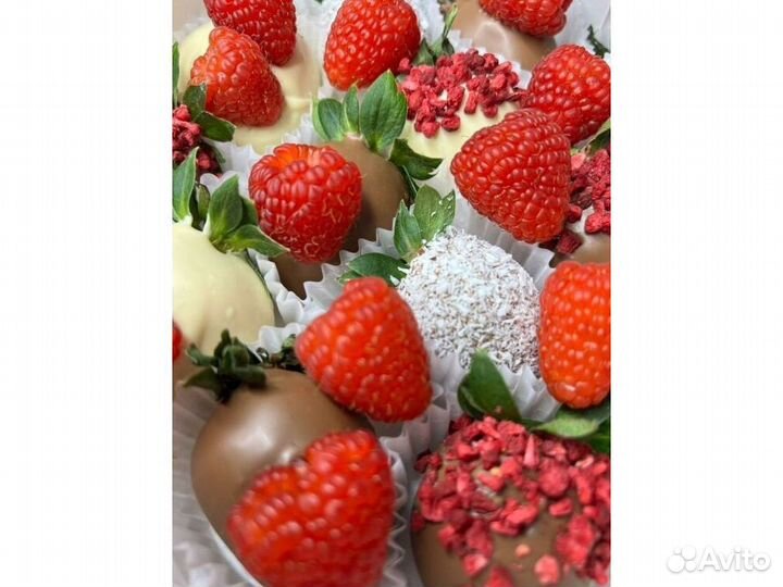 Клубника в шоколаде коробка KLK-8953