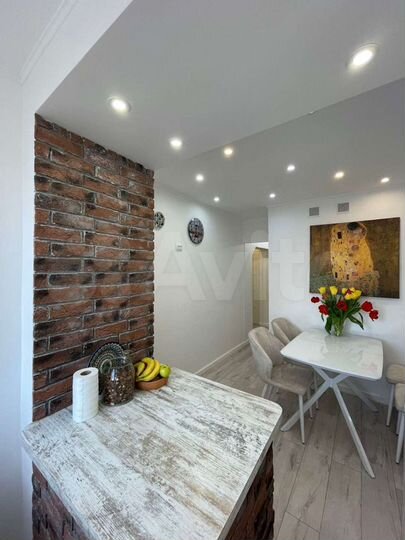 2-к. квартира, 55 м², 4/16 эт.