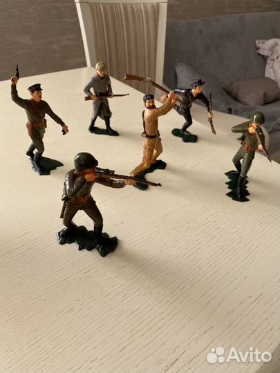 Пластмассовые солдатики