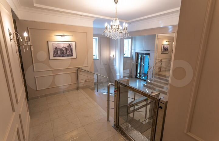 2-к. квартира, 77,8 м², 1/9 эт.