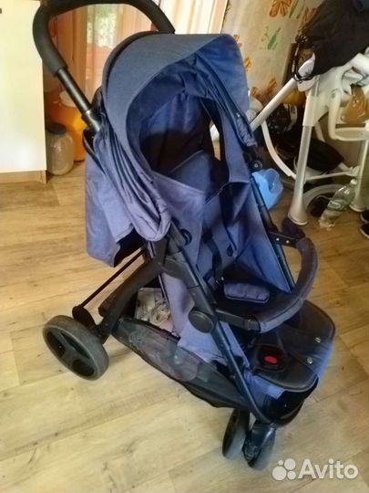 Прогулочная коляска