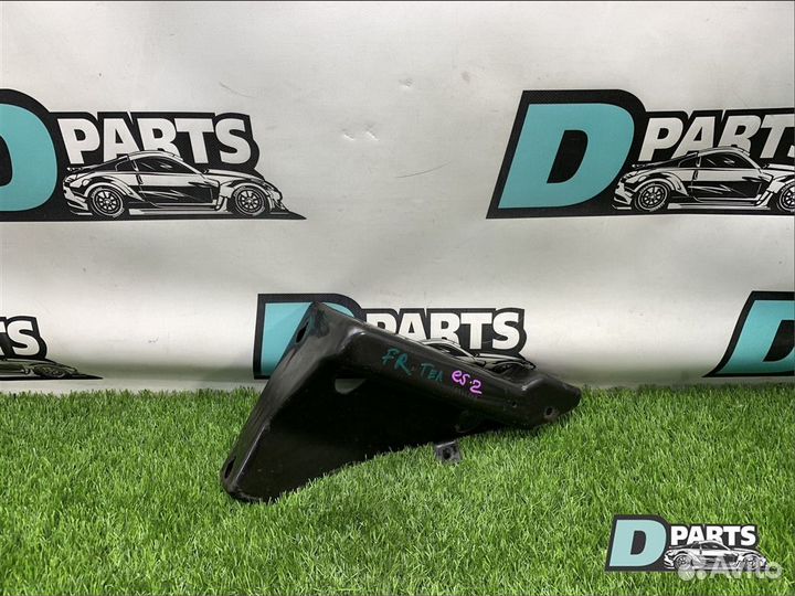 Крепление крыла переднее правое Cadillac Escalade