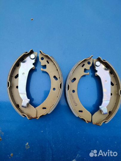 Тормозные колодки баробанные