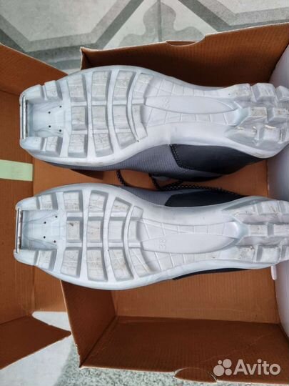 Лыжные ботинки visu