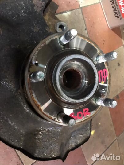 Кулак передний Kia Sorento 2