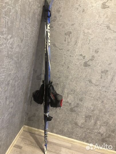 Беговые лыжи