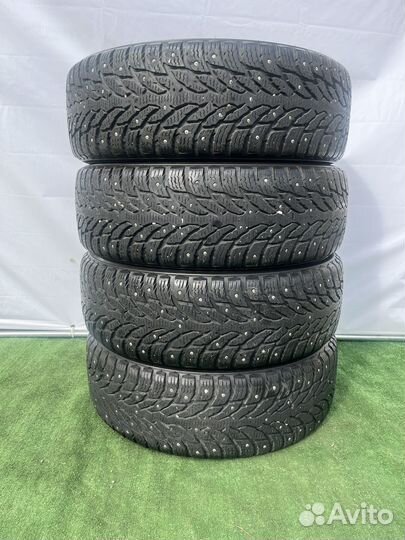 Nokian Tyres Hakkapeliitta 9 SUV 215/65 R17