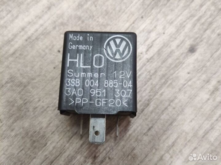 Реле сигнализации VW Passat B4