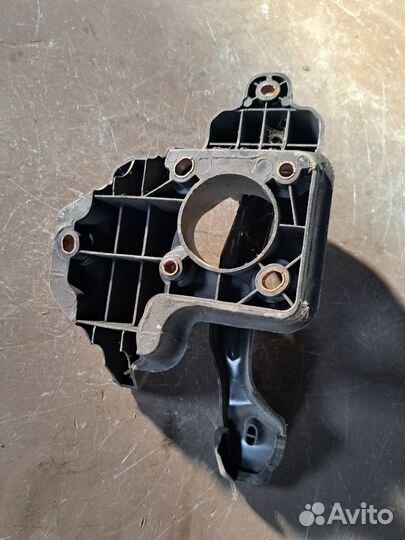 Педаль тормоза в сборе Skoda Fabia