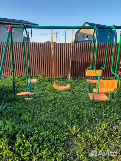 Детские качели уличные