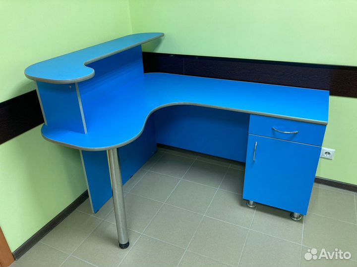 Стойка администратора бу