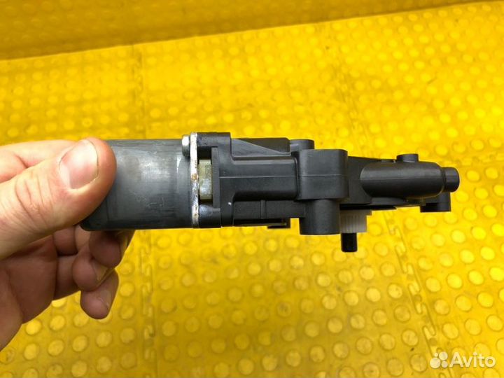 Стеклоподъемник задний правый Skoda Kodiaq dbgc