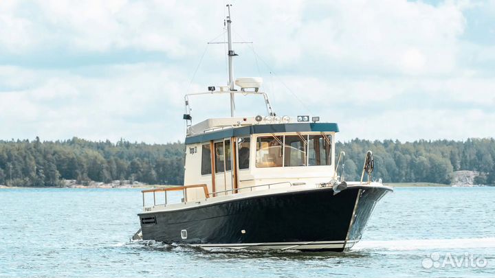 Катер с кабиной Targa 31 FLY