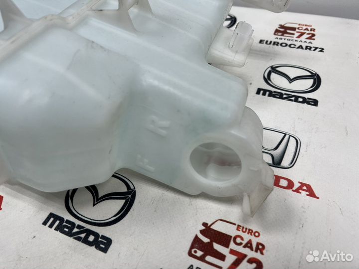 Бачок омывателя Mazda 3 BM(BN) 2013-2019